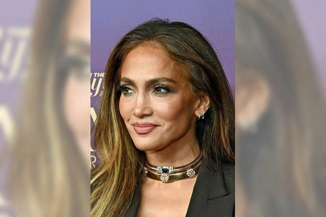 JLo tanzt mit ihrer Mutter in Vegas