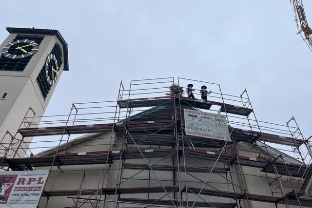 Die wegen Einsturzgefahr geschlossene St. Gallus Kirche in March-Hugstetten hat ein neues Dach