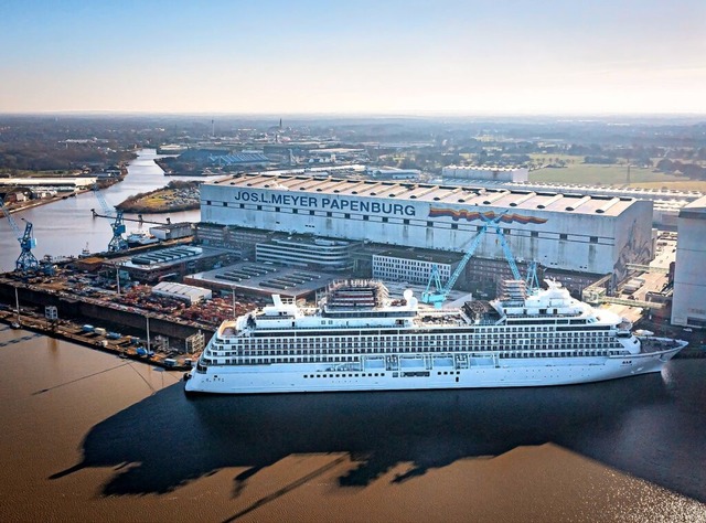 Neuer Auftraggeber: Die Meyer Werft sc...aute „Asuka III“ zu sehen. | Foto: Sina Schuldt/dpa Neuer Auftraggeber: Die Meyer Werft sc...aute „Asuka III“ zu sehen. | Foto: Sina Schuldt/dpa