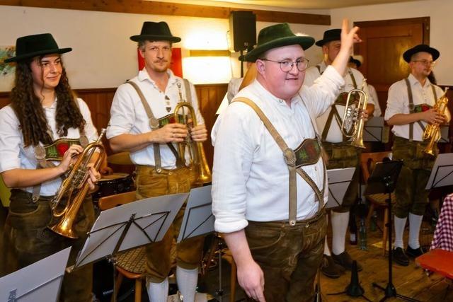 Jahreskonzert der Blaskapelle Gr�nwald-Holzschlag sorgt f�r beste Stimmung