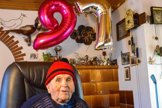 Johann Maier aus Ehrenkirchen feiert 70 Jahre Meisterpr�fung als Schmied