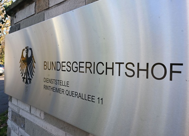 Der BGH pr&uuml;ft das Urteil. (Archivbild)  | Foto: Uli Deck/dpa