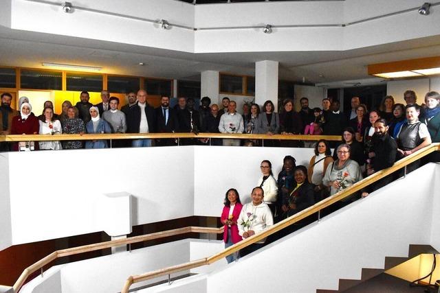 Einb�rgerungsfeier in L�rrach:  Menschen erz�hlen von Integration und Neubeginn